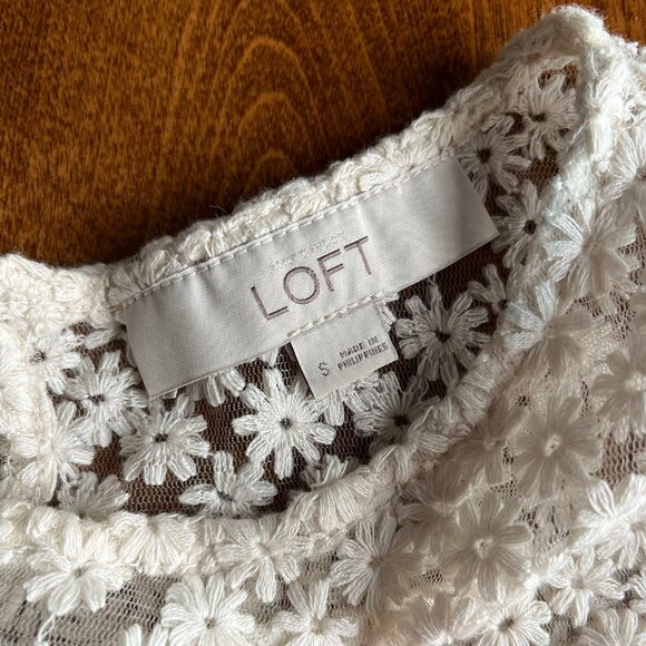 Loft sheer floral top S - Picture 5 of 11